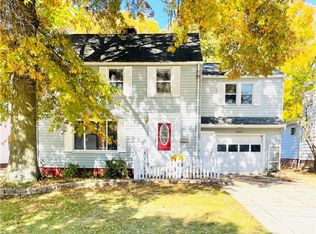 4973 Anderson Rd, Lyndhurst, OH 44124