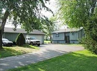 W7146 Kirschner Rd, Shiocton, WI 54170