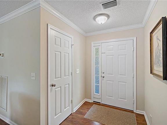 4th image of 122 Shadowlake Dr