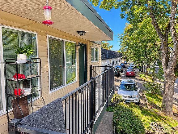4th image of 555 Tyler St APT 4