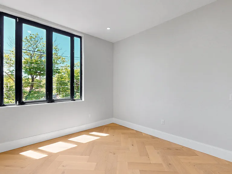 1 Jackson St #204 — Photo 5