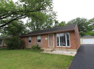 714 Geneva Ave, Romeoville, IL 60446