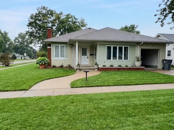 501 9th Ave, De Witt, IA 52742