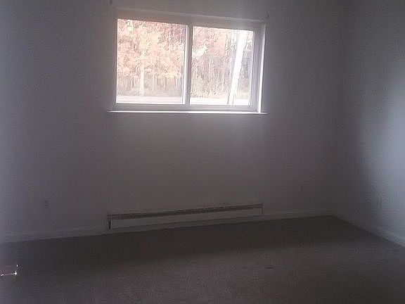 Unit B master bedroom 