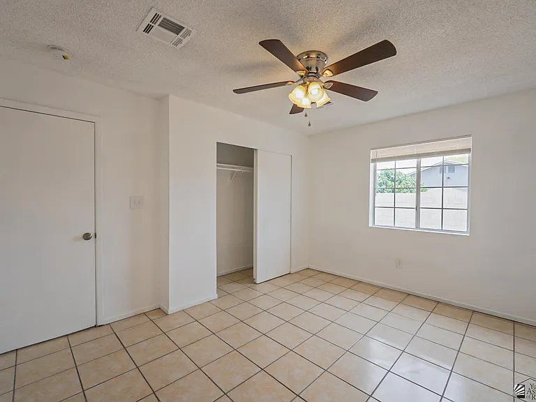 604 E Yucca St — Photo 18