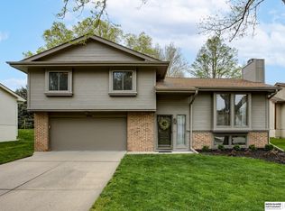 16716 Riggs St, Omaha, NE 68135