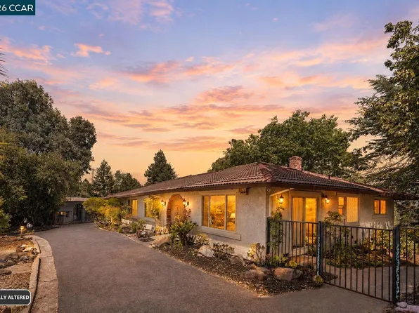834 Carter Acres Ln, Martinez, CA 94553