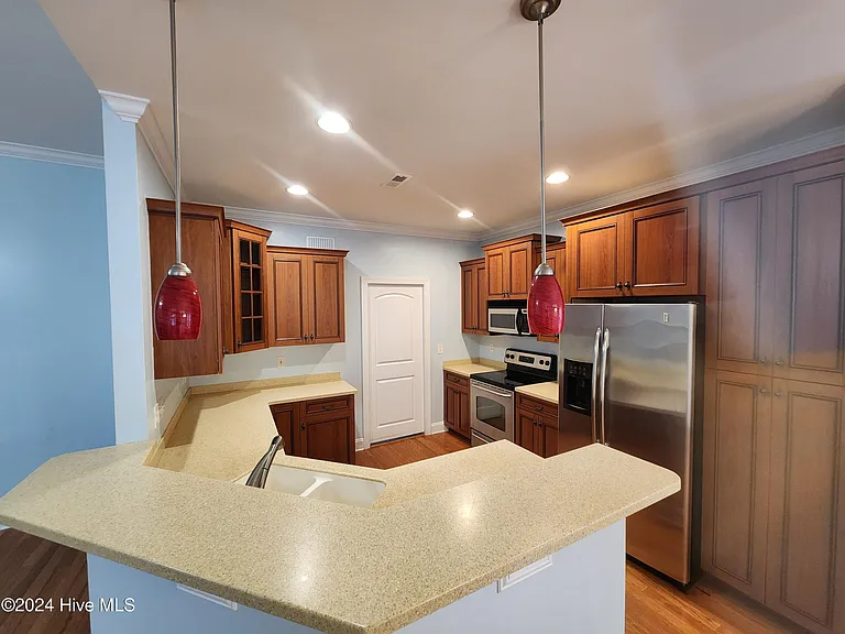 601 Creekway Cir SE — Photo 14
