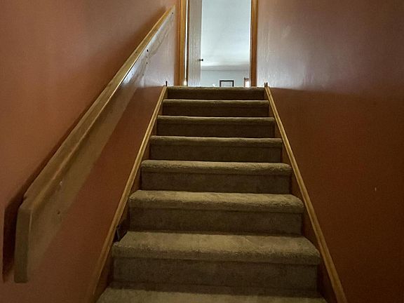5th image of 3282 Birch Hill Dr