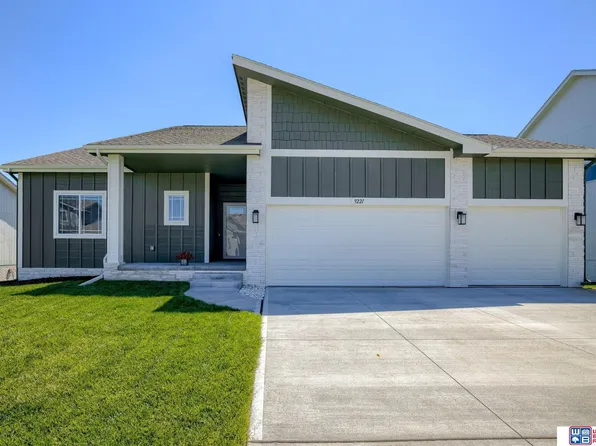 9221 S 177th St, Omaha, NE 68136