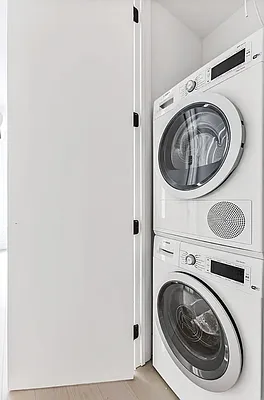 Rented by SERHANT. | media 6