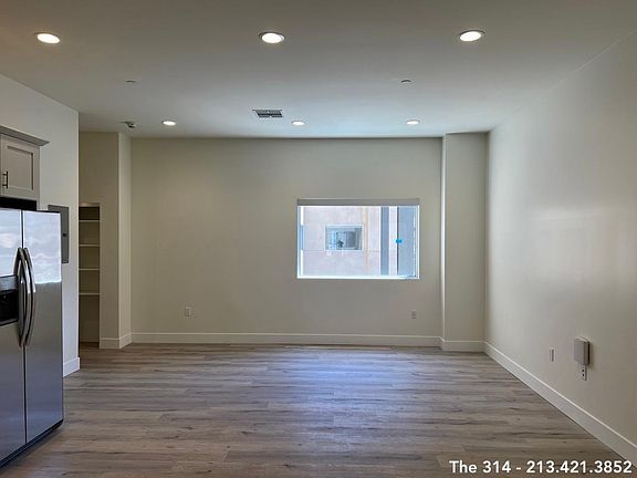 2nd image of 314 W 6th St #610