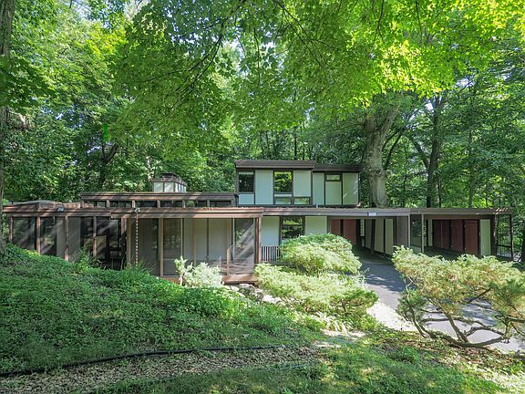 2906 Memory Lane-101