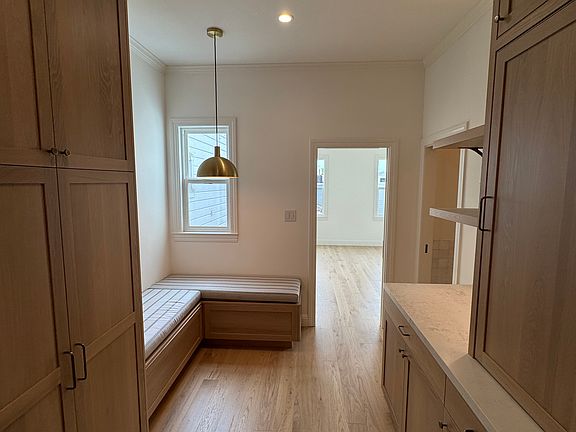 5th image of 121 6th Ave #119