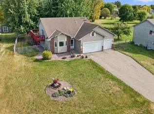 5520 Kahler Dr NE, Albertville, MN 55301