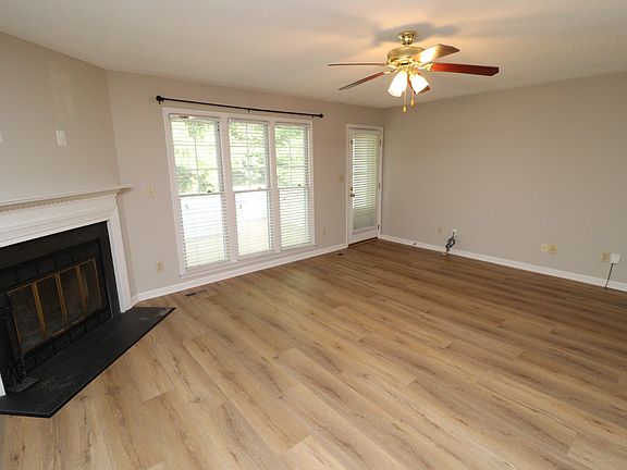 5th image of 118 Planetree Ln