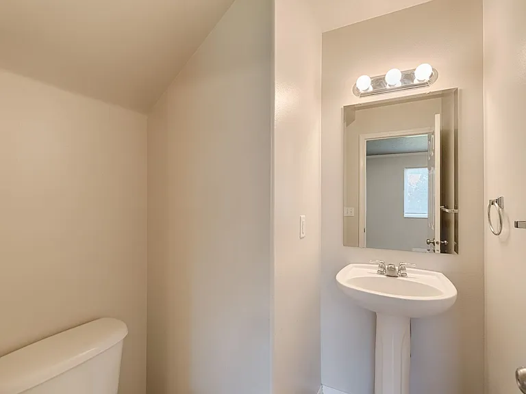 637 E Blue Heron St — Photo 12