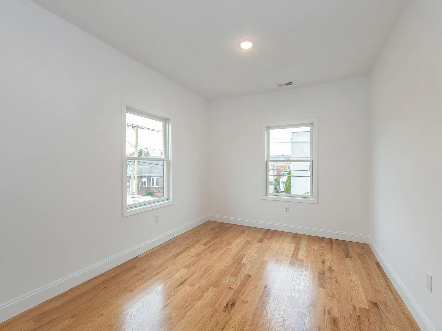 3 bed, $2,900 — Photo 3