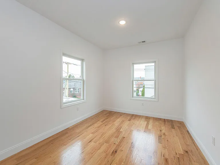 17 N Weiss St #2 — Photo 3