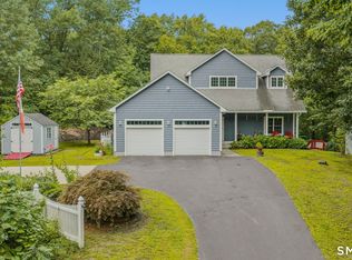 203 Doyle Rd, Oakdale, CT 06370