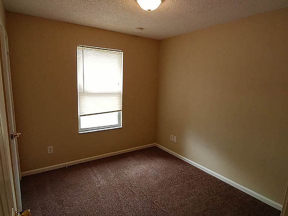 4th image of 3640 Brentwood Blvd