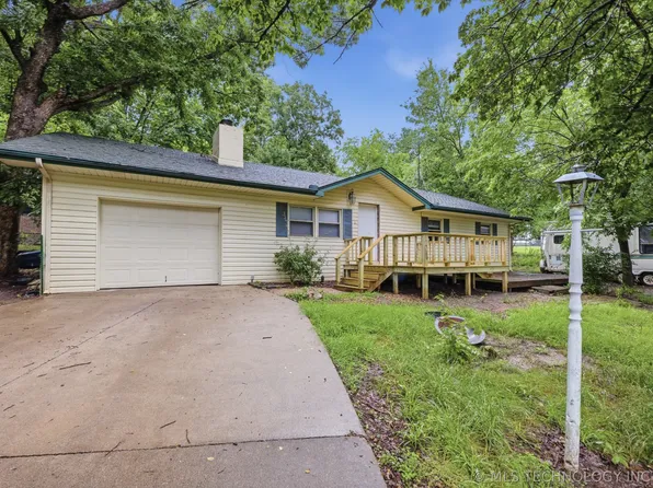 13145 S Pine Ave, Claremore, OK 74017