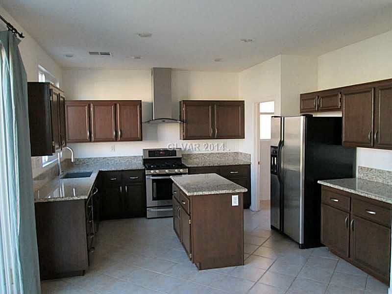 1st image of 422 Kirkstone Way