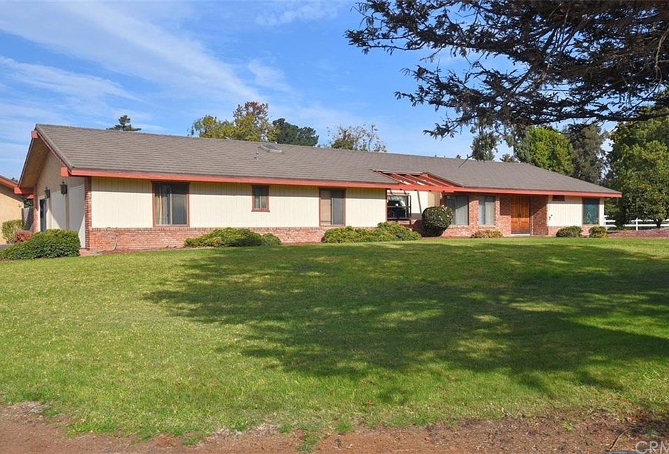 1st image of 1380 La Loma Dr