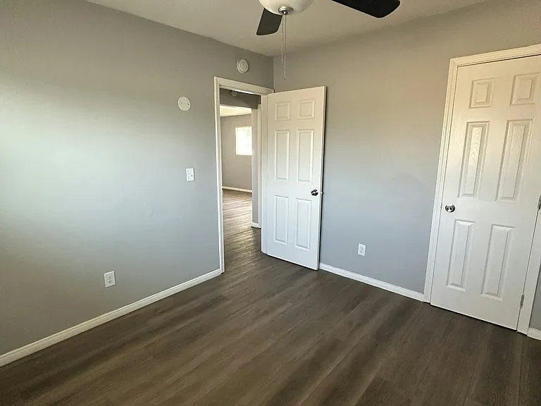 1521 E Barbour St #D — Photo 13