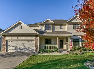 1110 Creighton Rd, Papillion, NE 68046