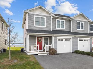 314 Chases Ln #C, Middletown, RI 02842