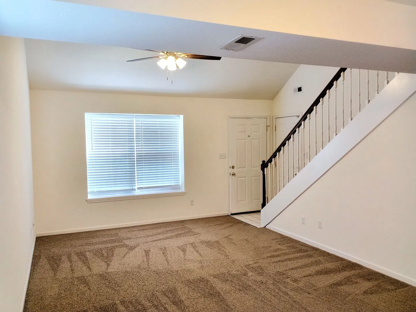 3521-3523 La Mesa Dr. — Photo 2