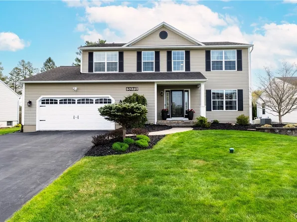 5273 Medasano Cir, Clay, NY 13041
