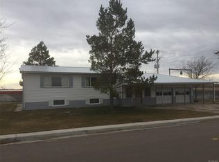 220 Burton St, Deer Trail, CO 80105