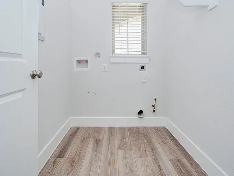 14910 Mossycup Spur Way — Photo 6