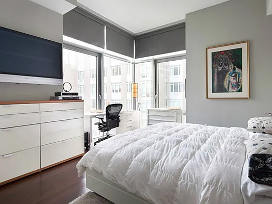 Rented by Sotheby's International Realty | media 22