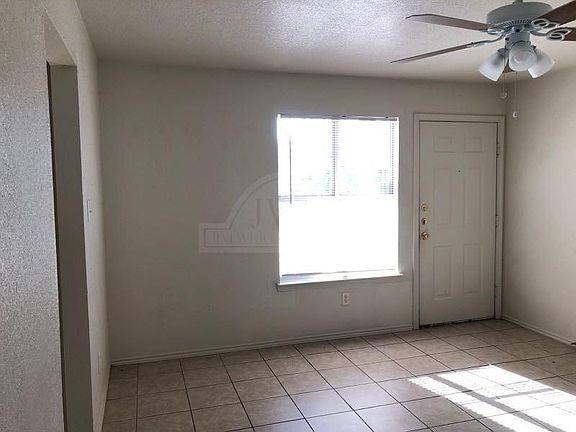 3rd image of 3307 Toledo Dr #168073424