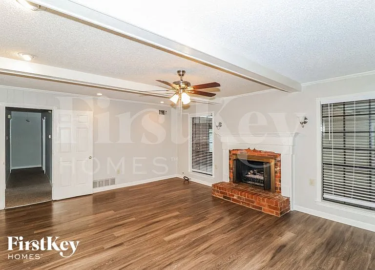 7675 Charstone Dr — Photo 4