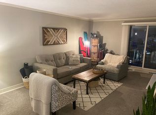 2800 44th St W #204, Minneapolis, MN 55410