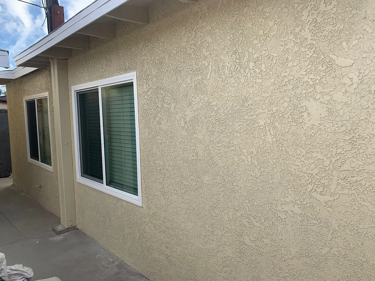 3 bed, 1200 sqft, $3,500 — Photo 2