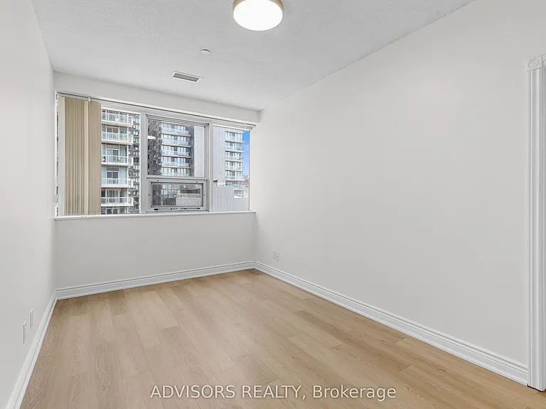 393 King St W #1207 — Photo 5