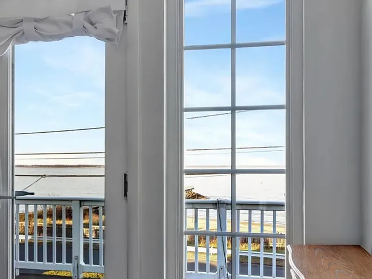 238 Shoreland Cir #238 — Photo 3