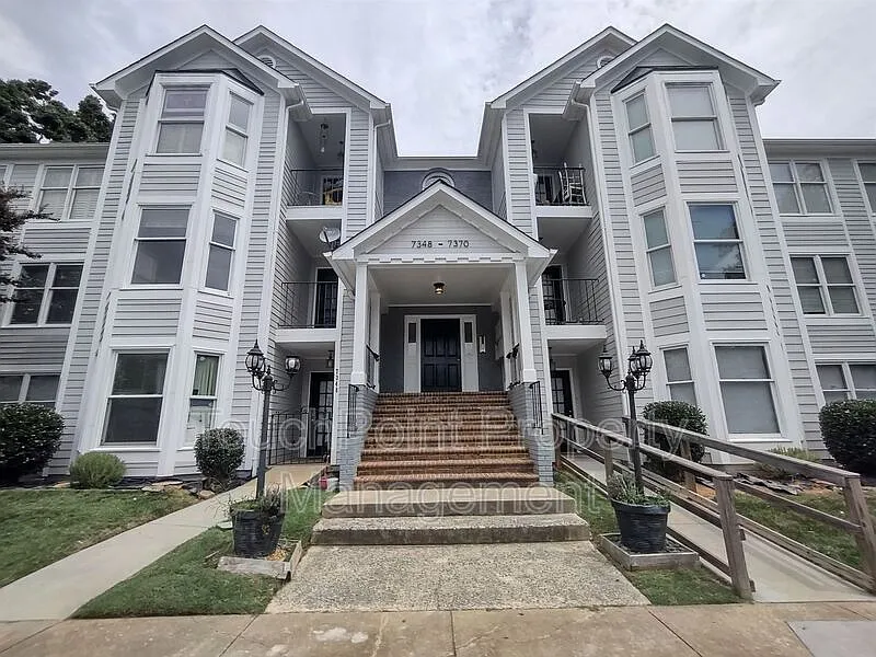 2 bed, 2.0 bath, 1100 sqft, $1,195 — Photo 1
