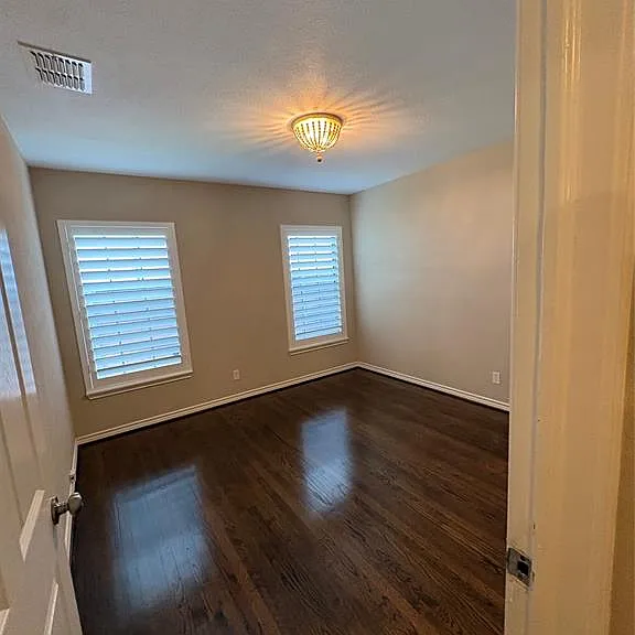 4120 Saranac Dr — Photo 9