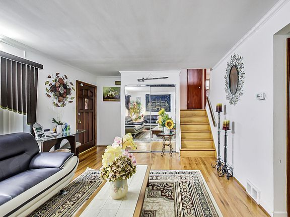 5th image of 6719 N Lawndale Ave
