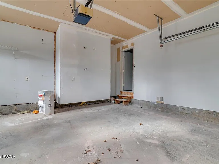 502 Carrock Way — Photo 32