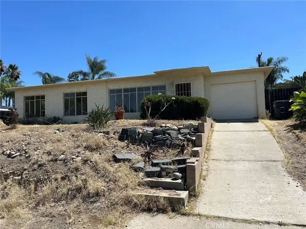 453 N Westwind Dr, El Cajon, CA 92020