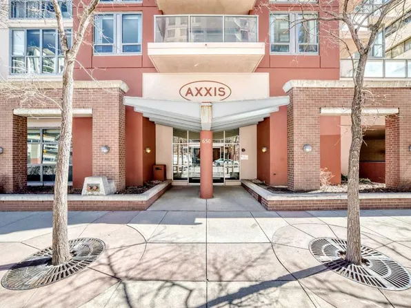 650 W 10th St SW #1701, Calgary, AB T2P 5G4