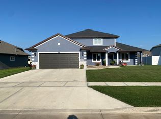 320 Quartzite Ave, Tea, SD 57064