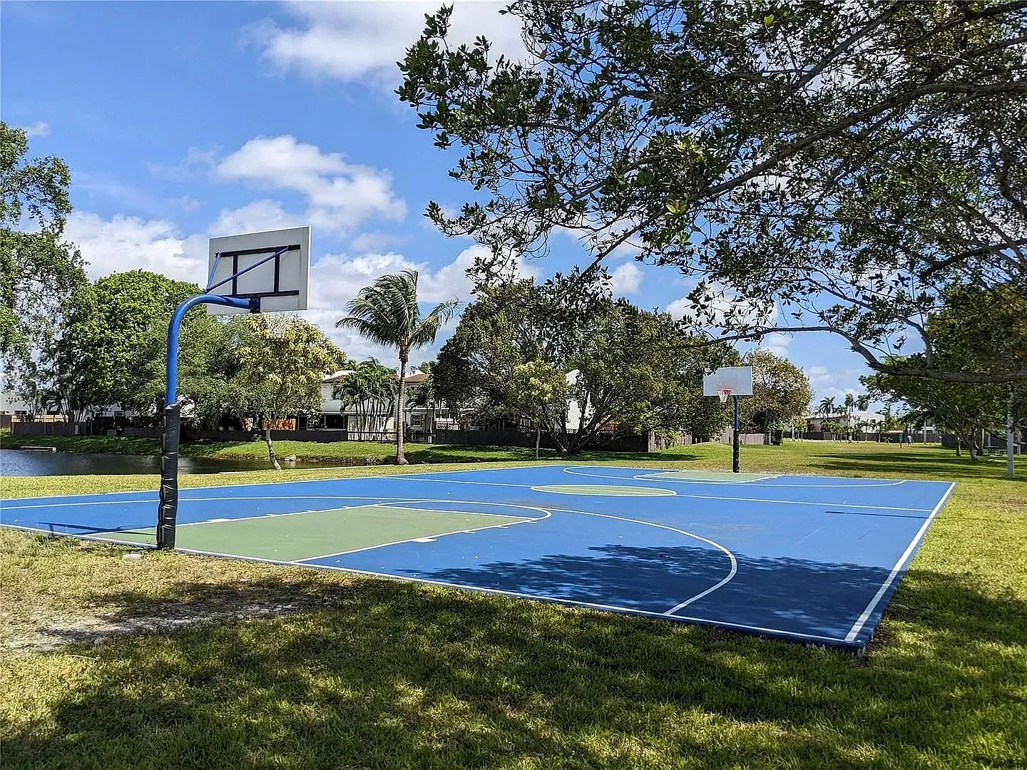 Beautiful 3 bed 2 bath townhome in Snapper Creek! — Photo 3